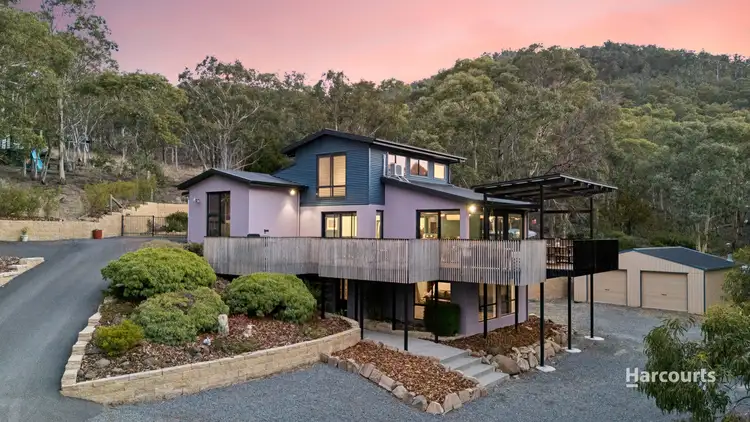 7 Greenvale Court