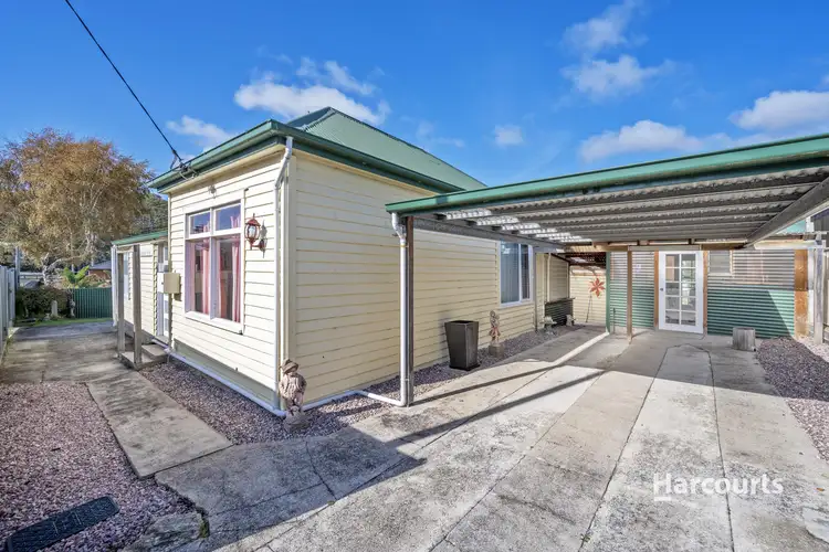 2B Simpson Street