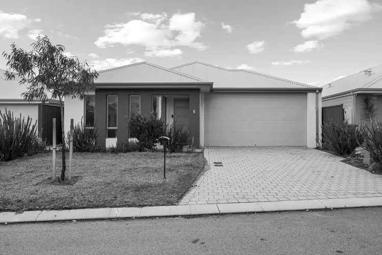 5 Urana Rise