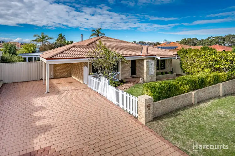 86 Kinross Drive