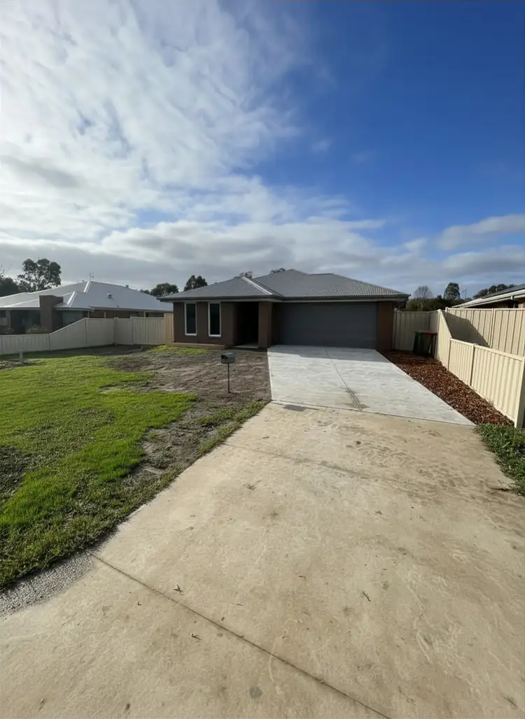20 Newbery Chase