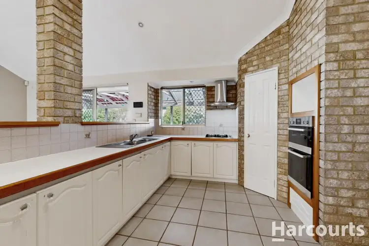 17 Playford Mews