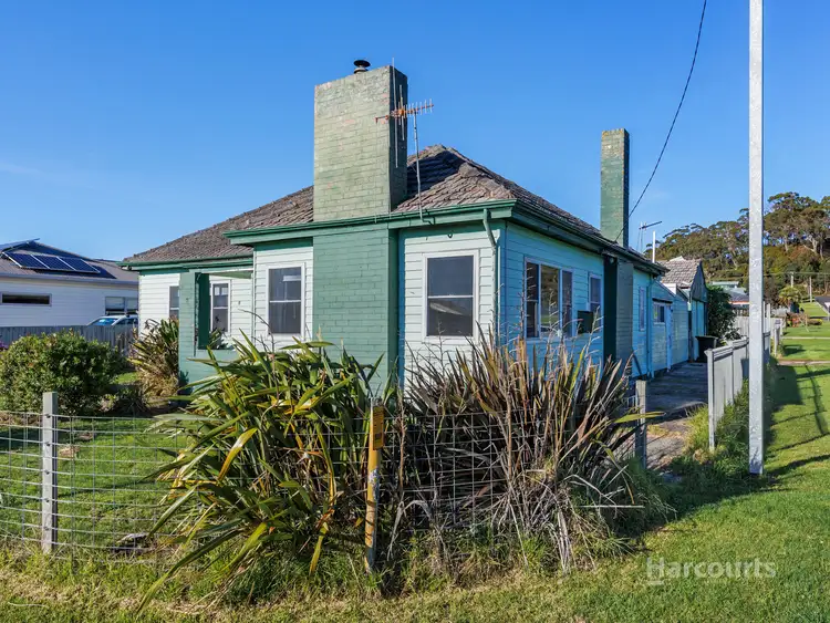 8 Simpson Street