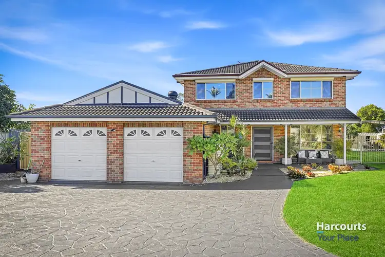 11 Hillview Place