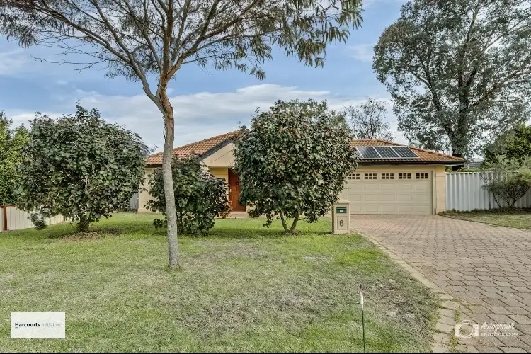 6 Corvina Place