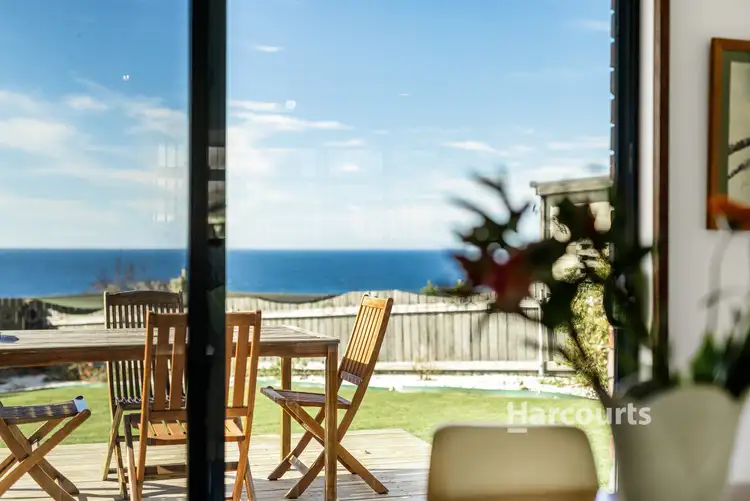 3 Lyndhurst Court