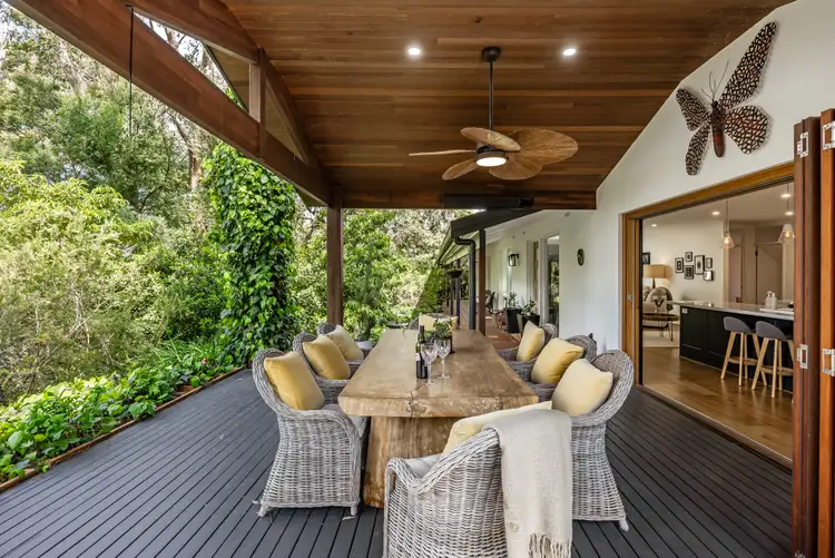 15 Hawker Road
