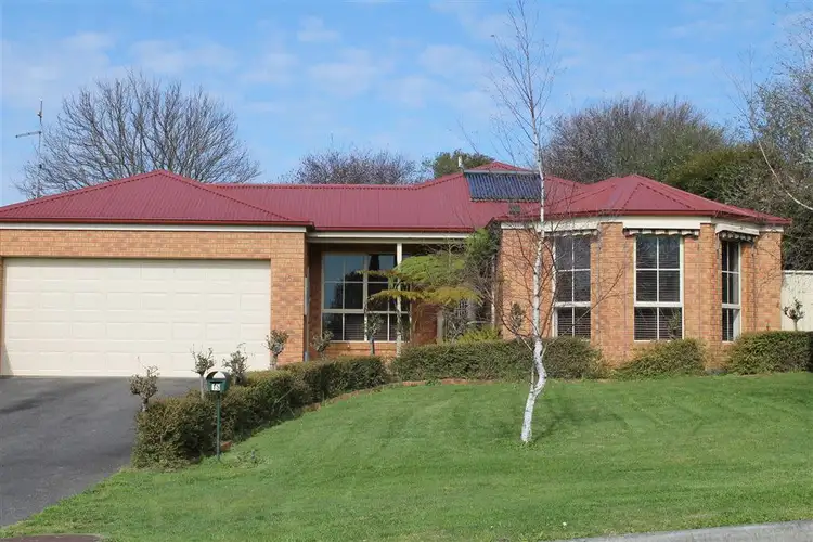 15 Neal Street, Timboon VIC 3268