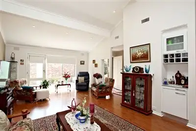 2/313 Blackburn Road, Burwood East VIC