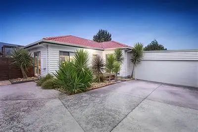 2/15 Stradbroke Road, Boronia VIC 3155