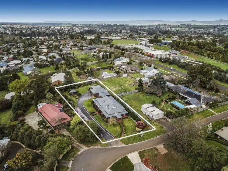 Third view of Homely house listing, 5 Glendalough Close, Warragul VIC 3820