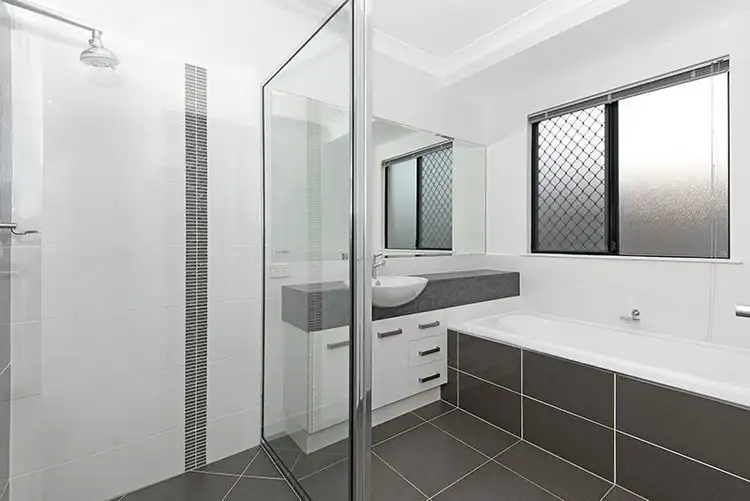 Seventh view of Homely house listing, 5 Kona Court, Burdell QLD 4818