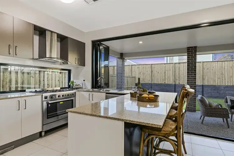 19 Windsor Drive, Upper Kedron QLD 4055