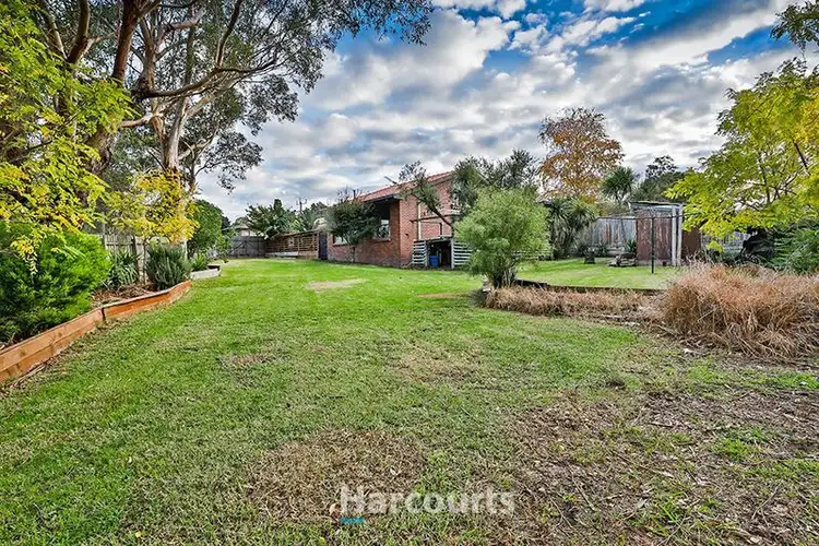 60 Gardenia Street, Pakenham VIC 3810