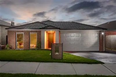 43 Merritt Avenue, Cranbourne West VIC 3977