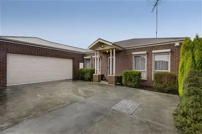 2/22 Seaforth Street, North Shore VIC 3214