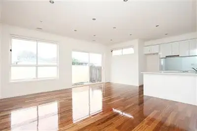 2/17 Ruthven Crescent, Lalor VIC 3075