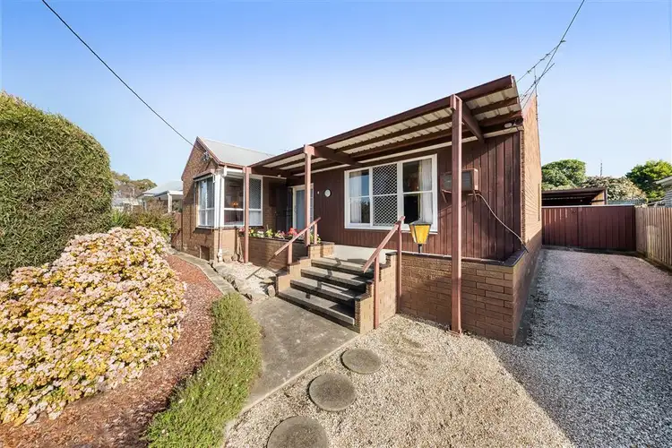 8 Griffen Street, Hamlyn Heights VIC 3215