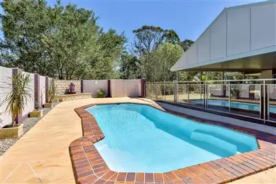 1 Quarrion Court, Warner QLD 4500