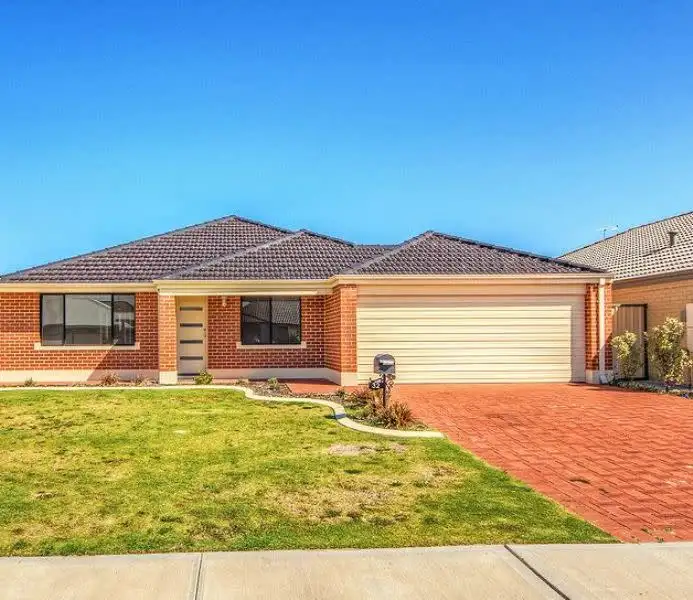 Fourth view of Homely house listing, 32 Dorrigo Bend, Yanchep WA 6035