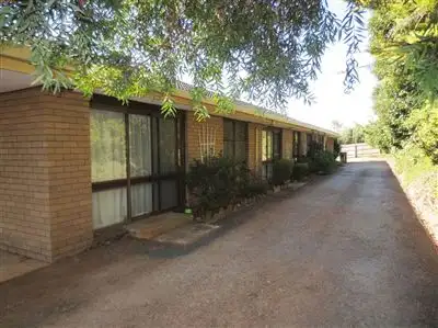 2/9 Armstrong Avenue, Drouin VIC