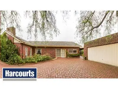 11 Sinclair Street, Warragul VIC 3820