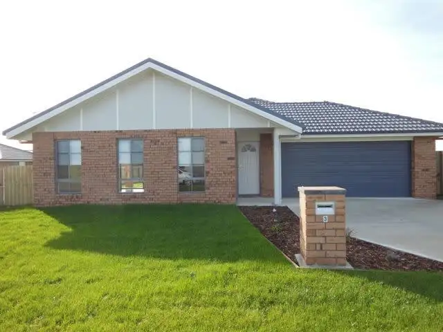 3 Leederry Street
