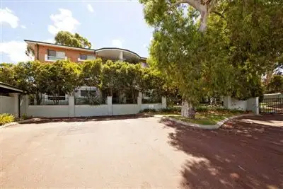 4/21 Montague Way, Coolbellup WA