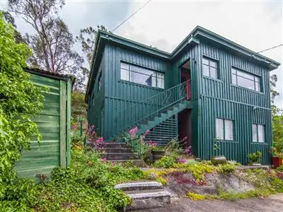 40 Salisbury Crescent, West Launceston TAS