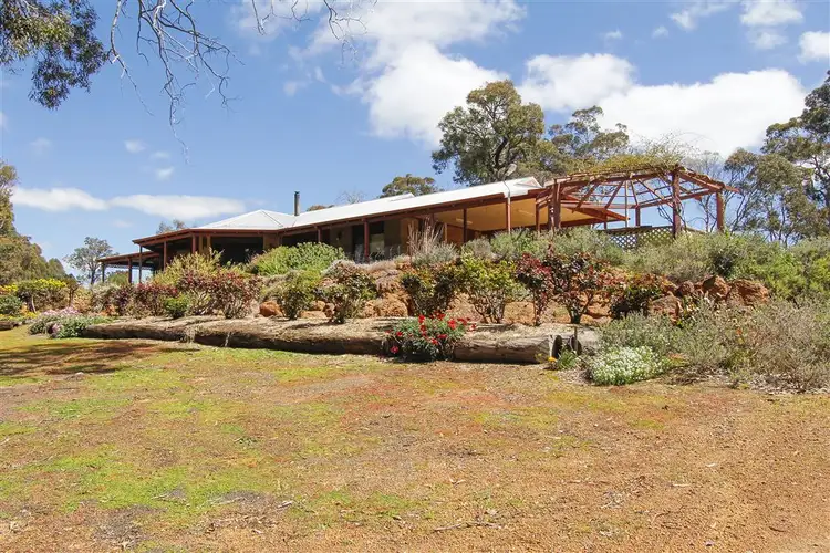 124 Lee Steere Drive