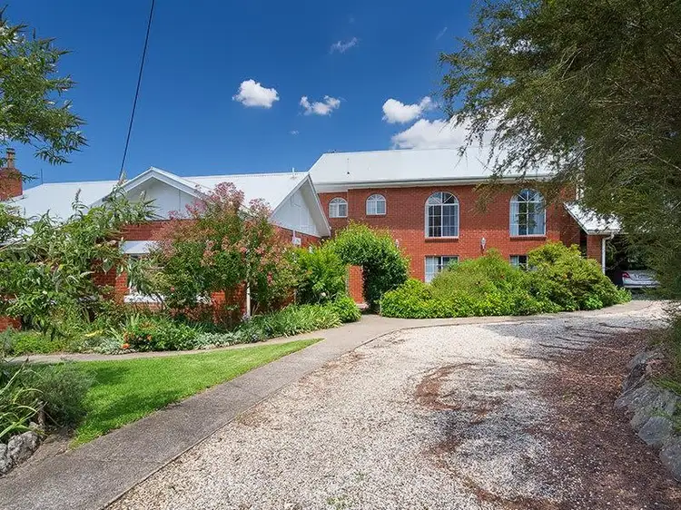 22 Wattle, Old Tallangatta VIC 3701