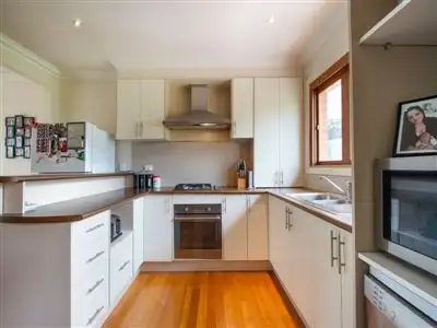 Second view of Homely house listing, 4 Lingi Court, Frankston VIC