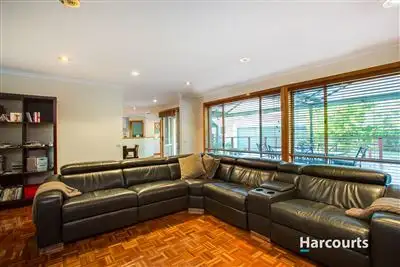 Sixth view of Homely house listing, 4 Oak Court, Somerville VIC 3912