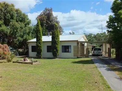 16 Whitelaw Street, Meeniyan VIC 3956