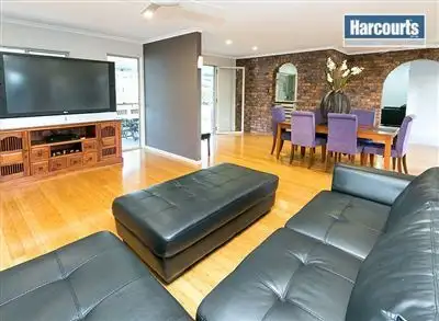 16 Poinciana  Crescent, Kawungan QLD 4655