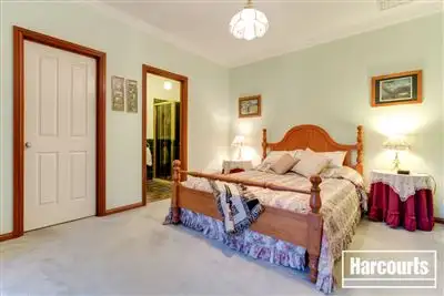 Fifth view of Homely house listing, 19 Foxglove Court, Cranbourne North VIC 3977
