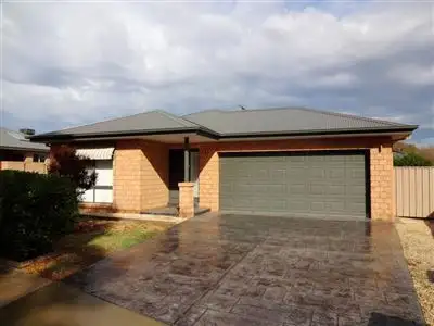4 Kingfisher Drive, Wangaratta VIC 3677
