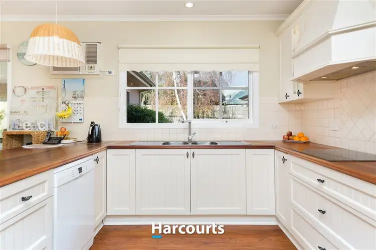 Fourth view of Homely house listing, 9 Maralee Court, Berwick VIC 3806