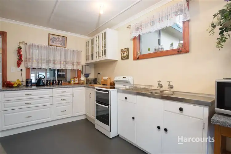 2 Howard Street, Bellingham TAS 7254