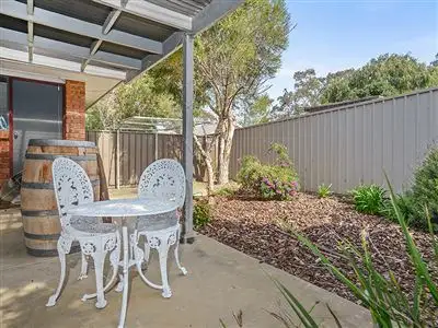 Main view of Homely unit listing, 2/4 Davoren Court, Victor Harbor SA 5211