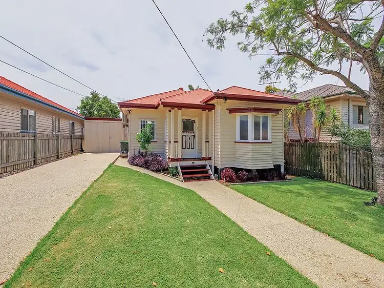 20 Woodhill Avenue, Coorparoo QLD 4151