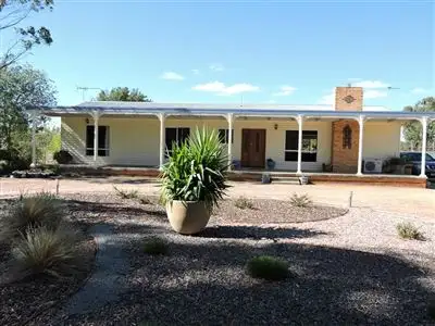 25 Stephenson Street, Great Western VIC 3374