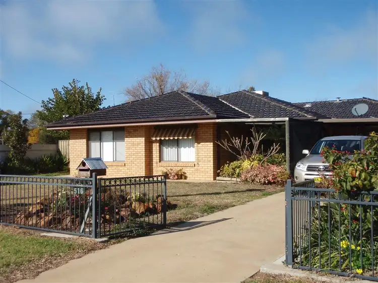 516 Cadell Street, Hay NSW 2711