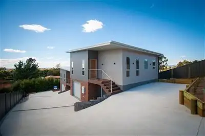 1/6 Classic Drive, Prospect Vale TAS 7250