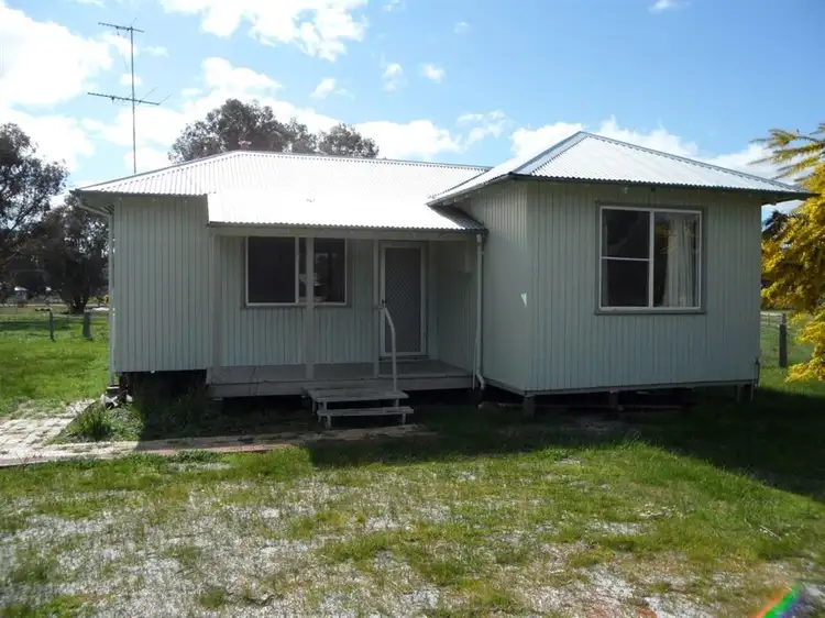 25A Christie Street