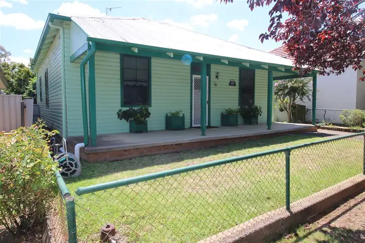 83 Thompson Street, Cootamundra NSW 2590