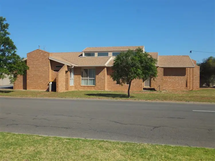 4 Park Street, Donald VIC 3480