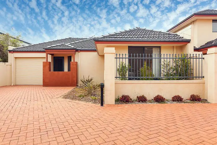 1/22 Dolphin Way, Yangebup WA 6164