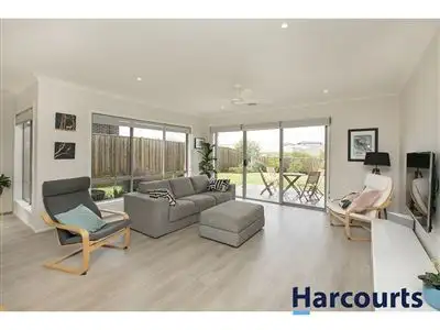 Seventh view of Homely house listing, 147 Willandra Circuit, Warragul VIC 3820