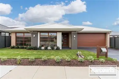 4 Fazeley Close, Clyde North VIC 3978